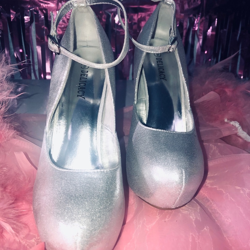 Silver Platform Pump - image 2